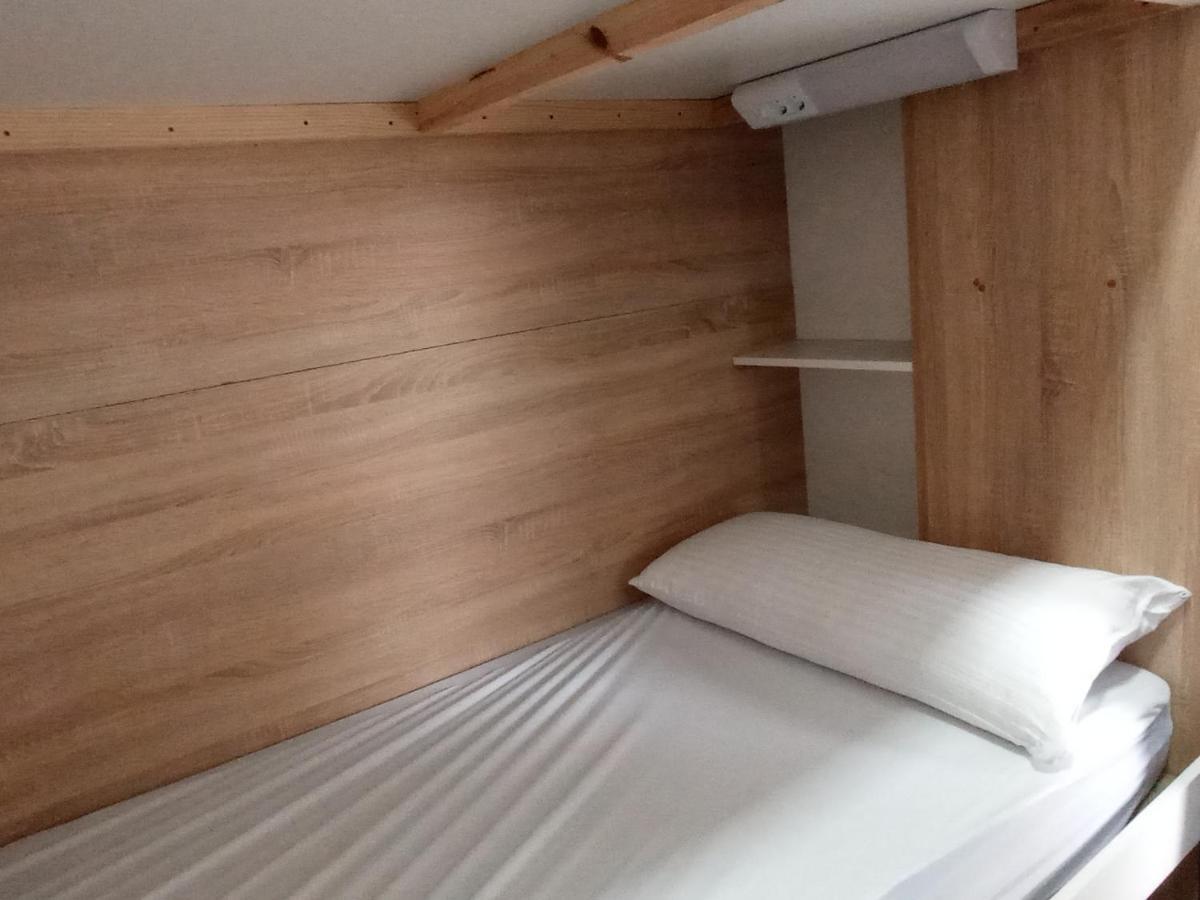 Albergue Alecer Caldas De Reis Kültér fotó